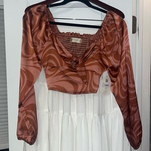 Altar’d State bronze/red swirl long sleeve crop going out top with front tie.